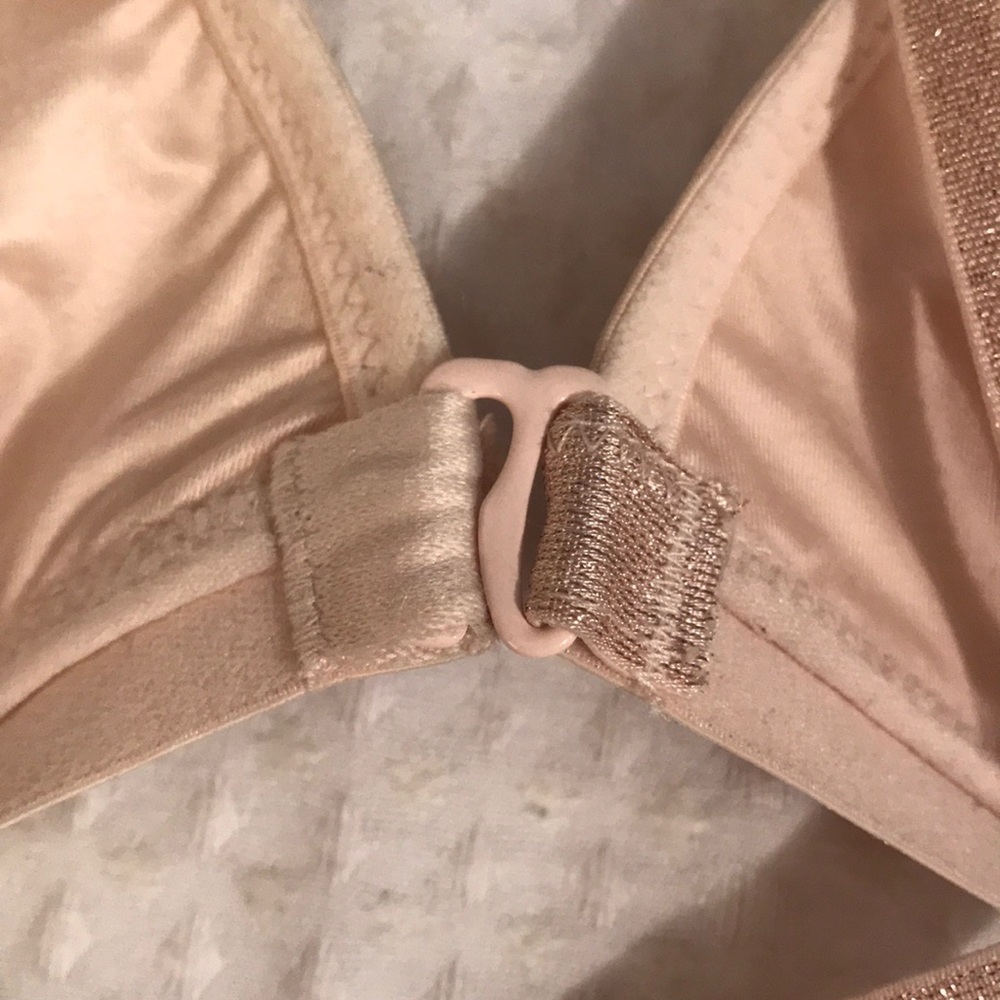 New! Victoria Secret Sequence Bra - Picture 9 of 10